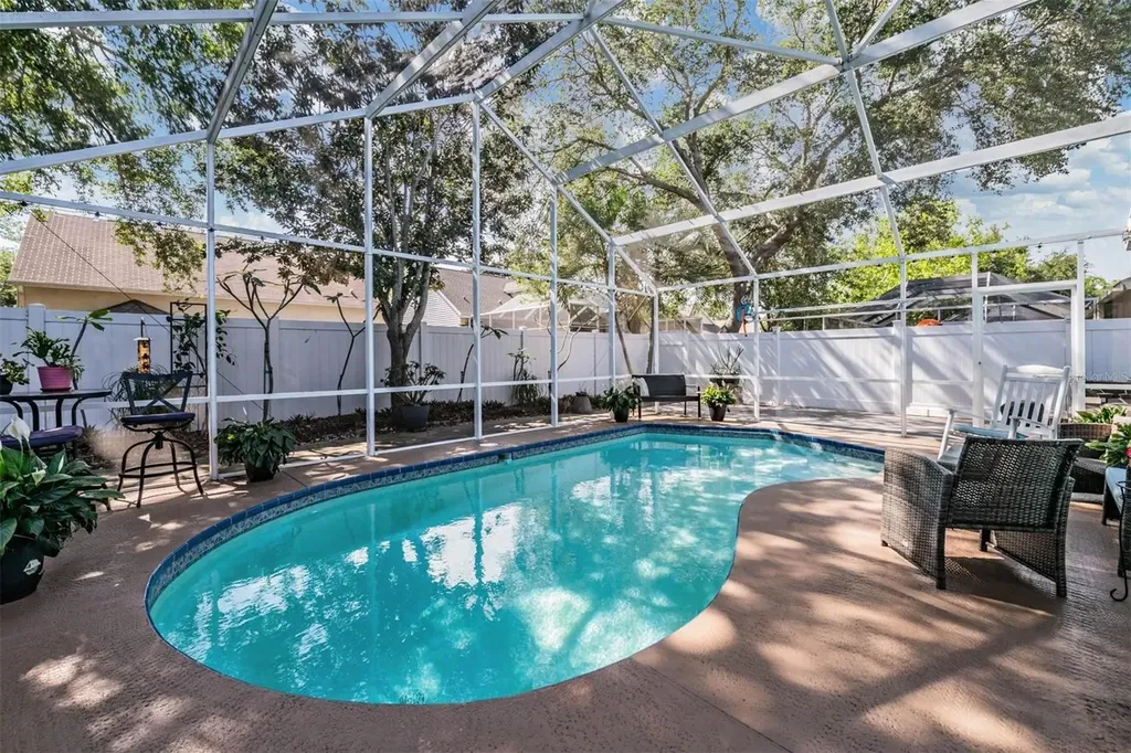1686 Oak Spring Drive Tarpon Springs FL 34689