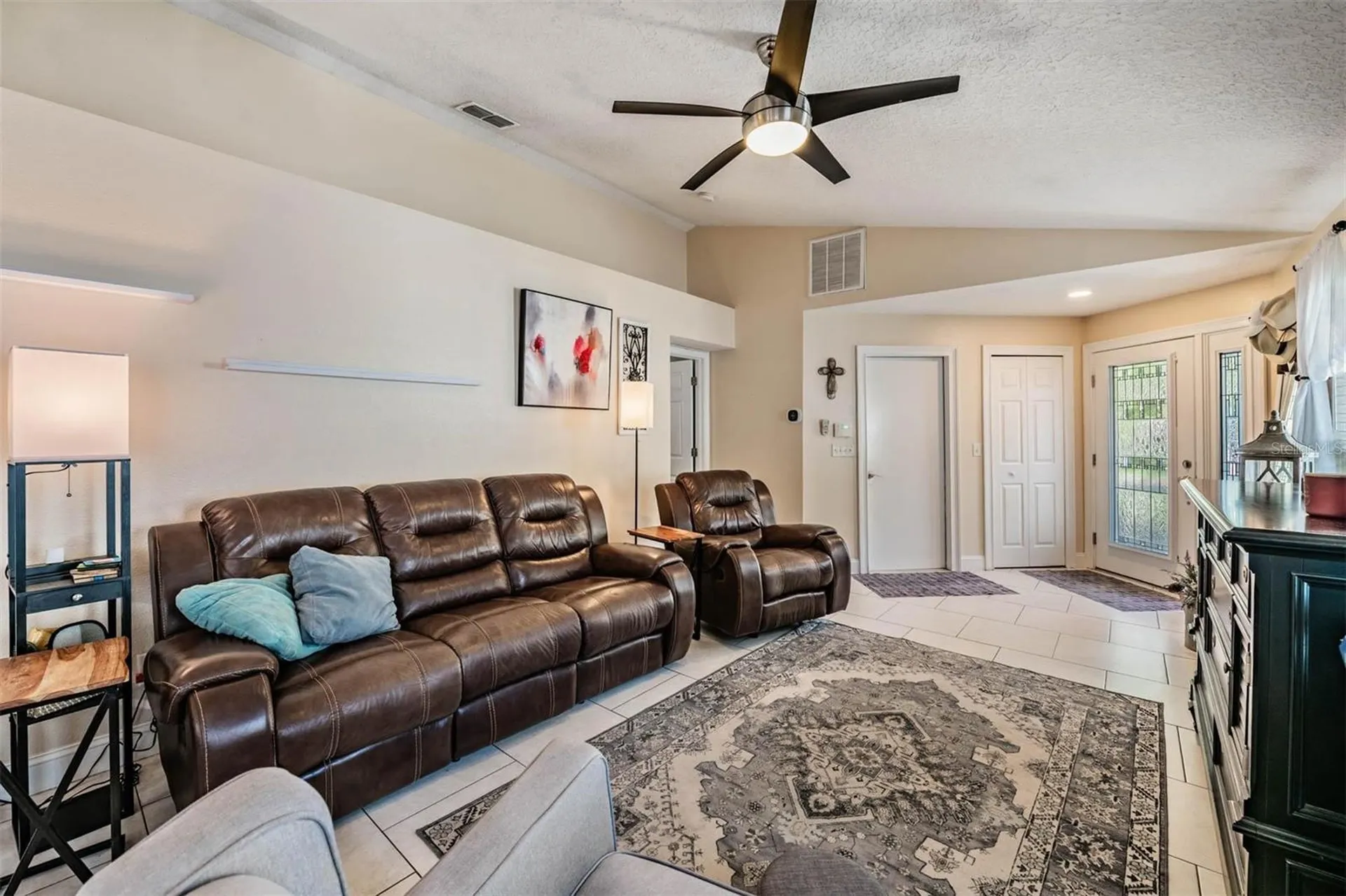 1686 Oak Spring Drive Tarpon Springs FL 34689