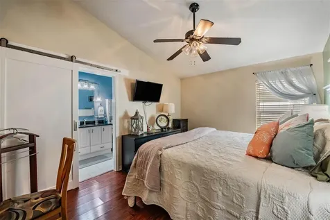 1686 Oak Spring Drive Tarpon Springs FL 34689