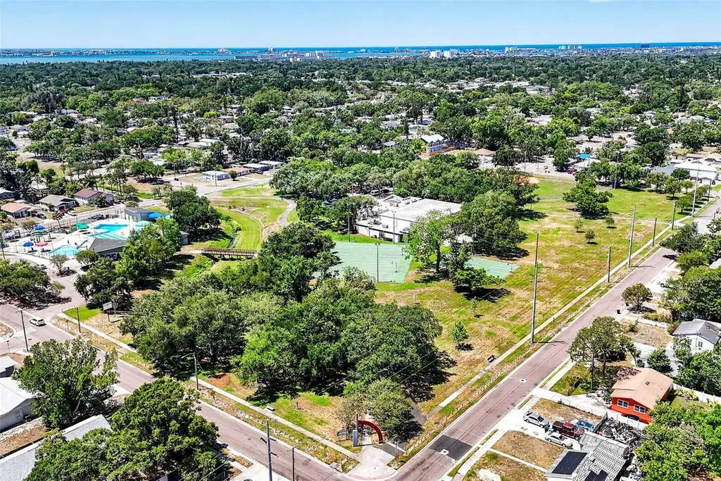 4127 12th Avenue S St Petersburg FL 33711