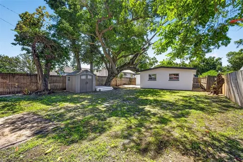 4127 12th Avenue S St Petersburg FL 33711