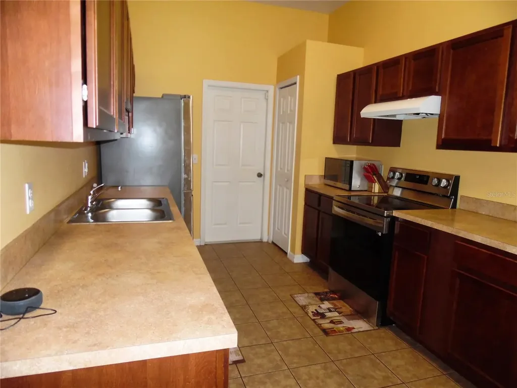 5016 Mcdonald Road Zellwood FL 32798