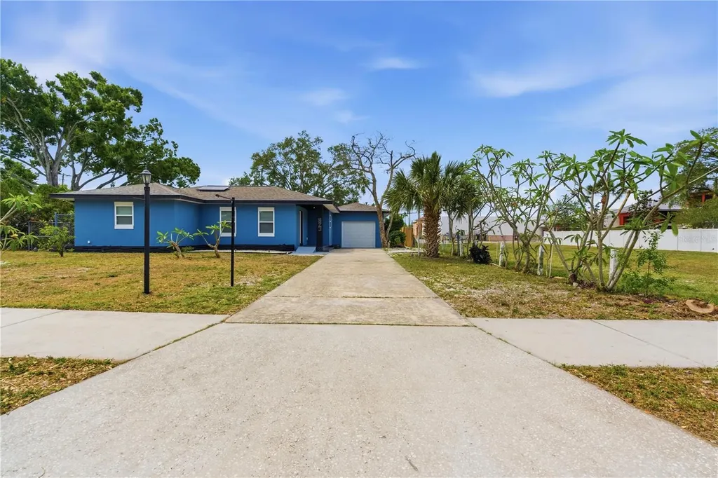 923 1st Avenue NW Largo FL 33770