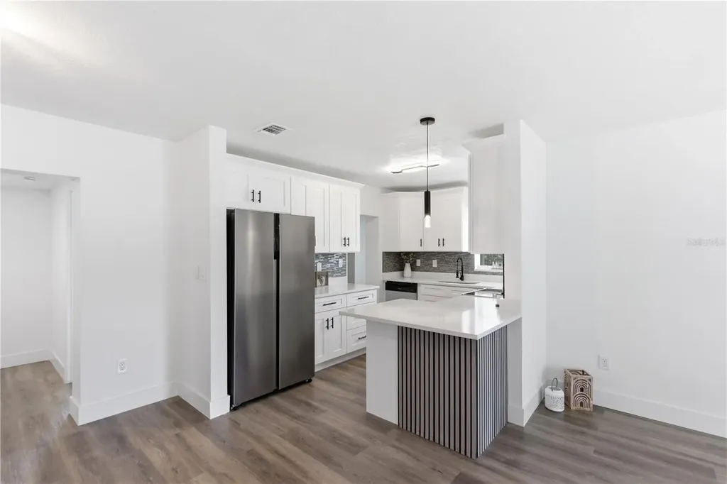 923 1st Avenue NW Largo FL 33770