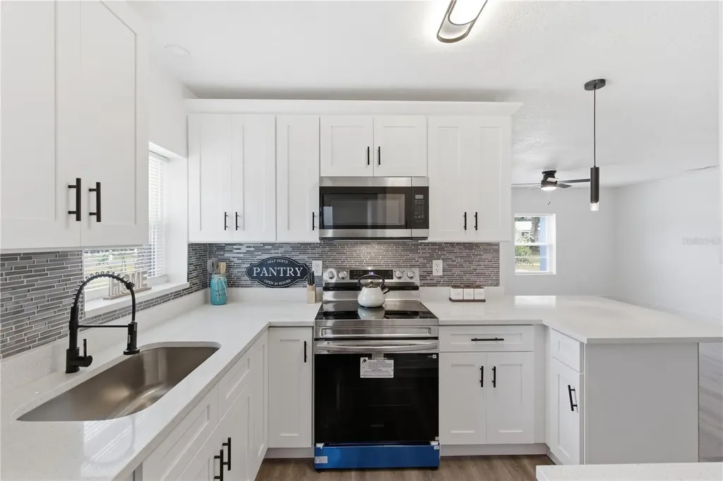 923 1st Avenue NW Largo FL 33770
