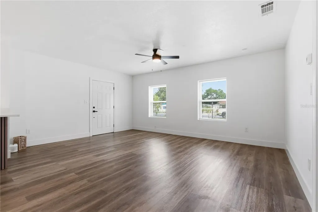 923 1st Avenue NW Largo FL 33770