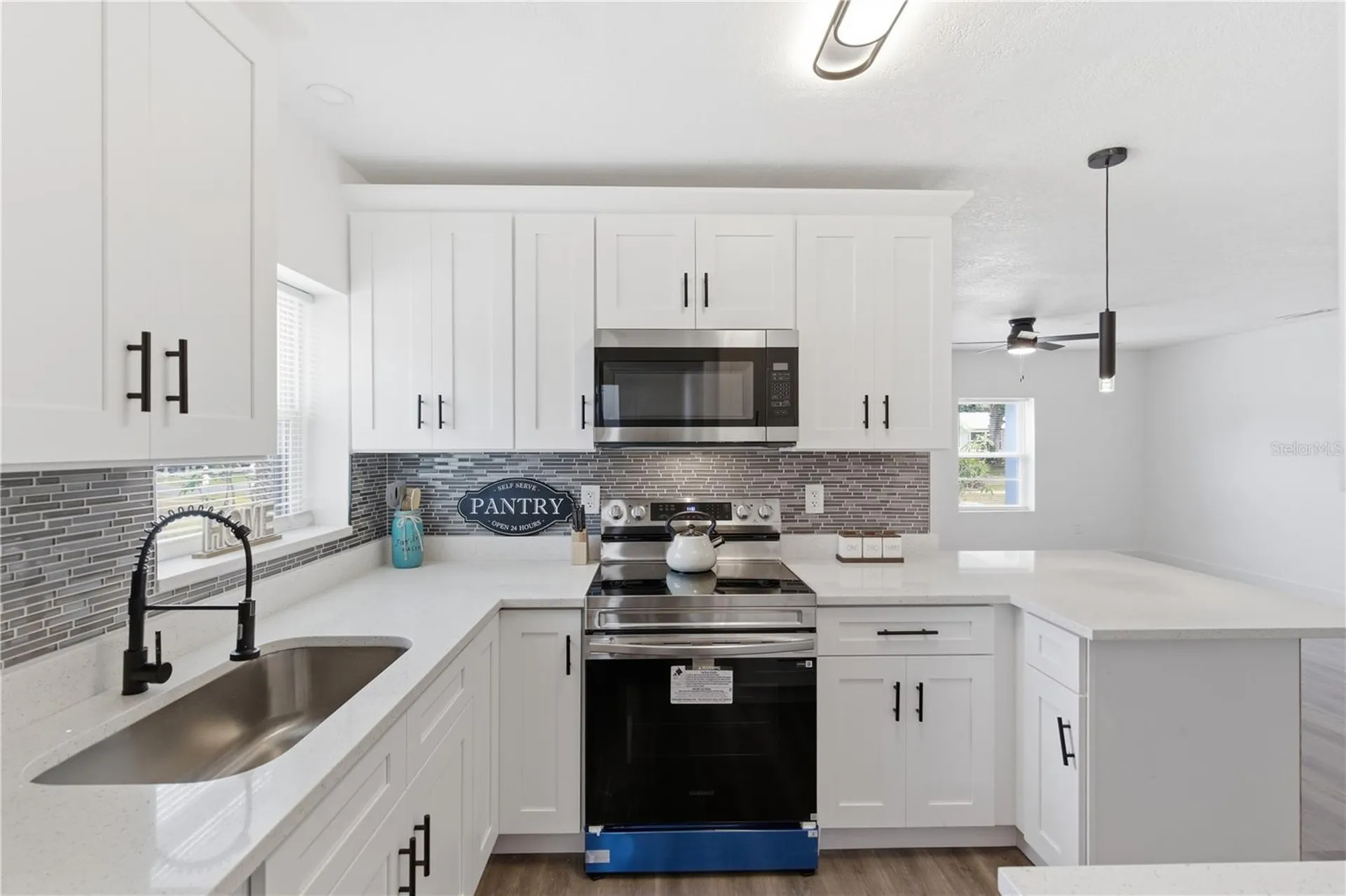 923 1st Avenue NW Largo FL 33770