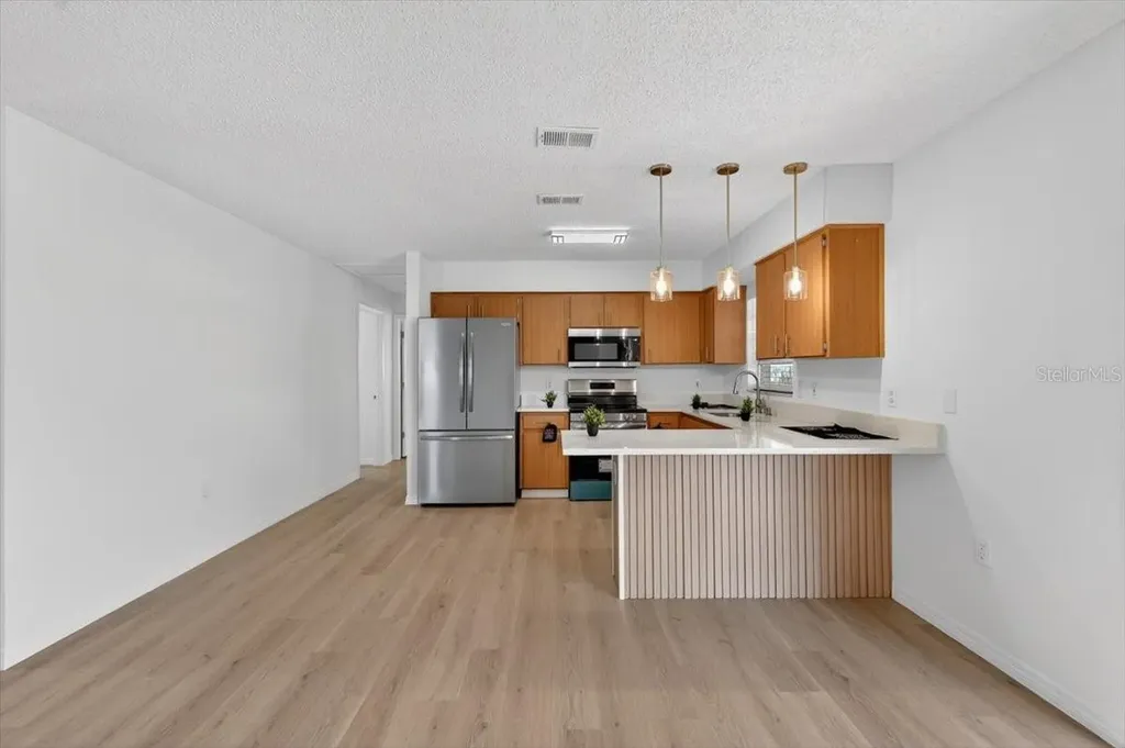 37327 Stanford Avenue Zephyrhills FL 33541