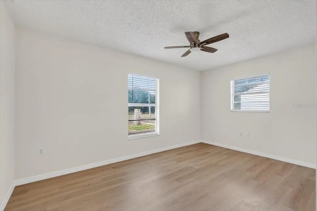 37327 Stanford Avenue Zephyrhills FL 33541