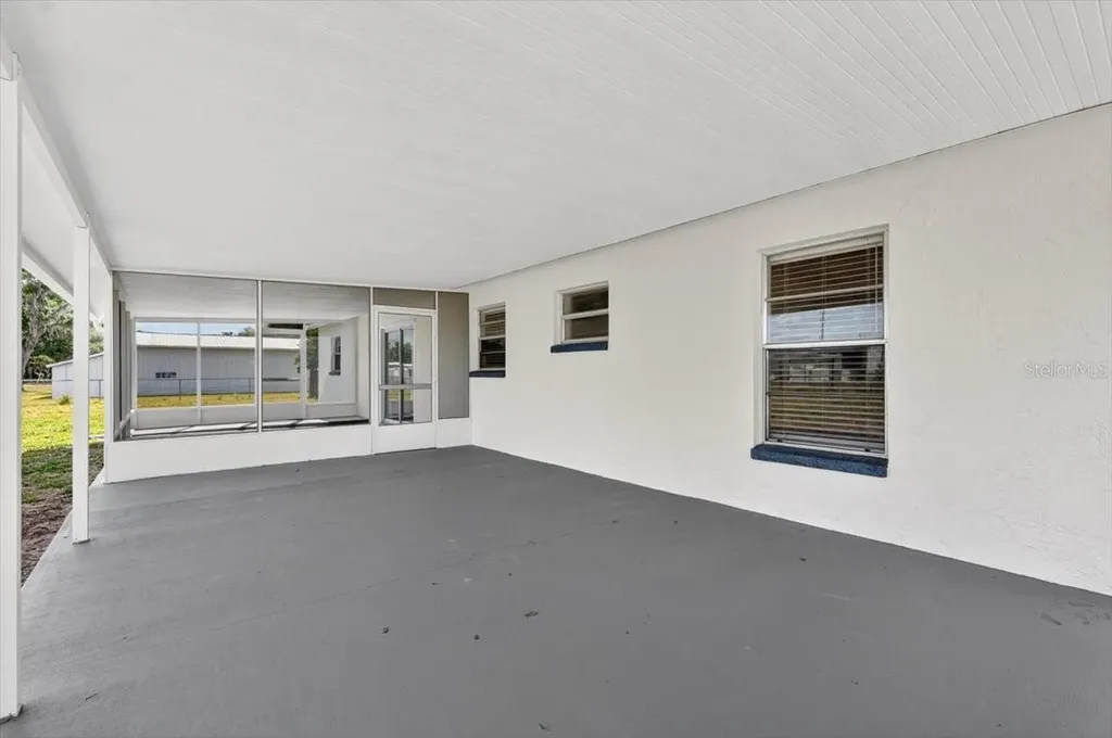 37327 Stanford Avenue Zephyrhills FL 33541