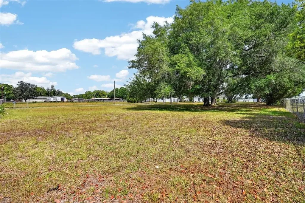 37327 Stanford Avenue Zephyrhills FL 33541