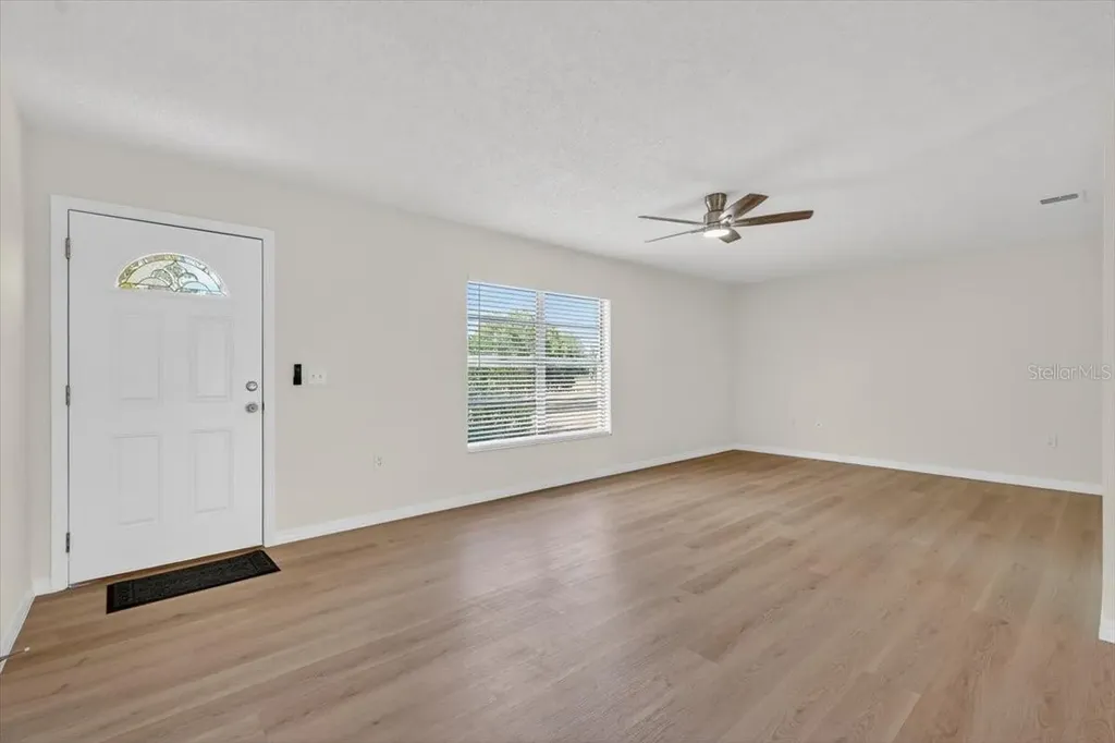 37327 Stanford Avenue Zephyrhills FL 33541