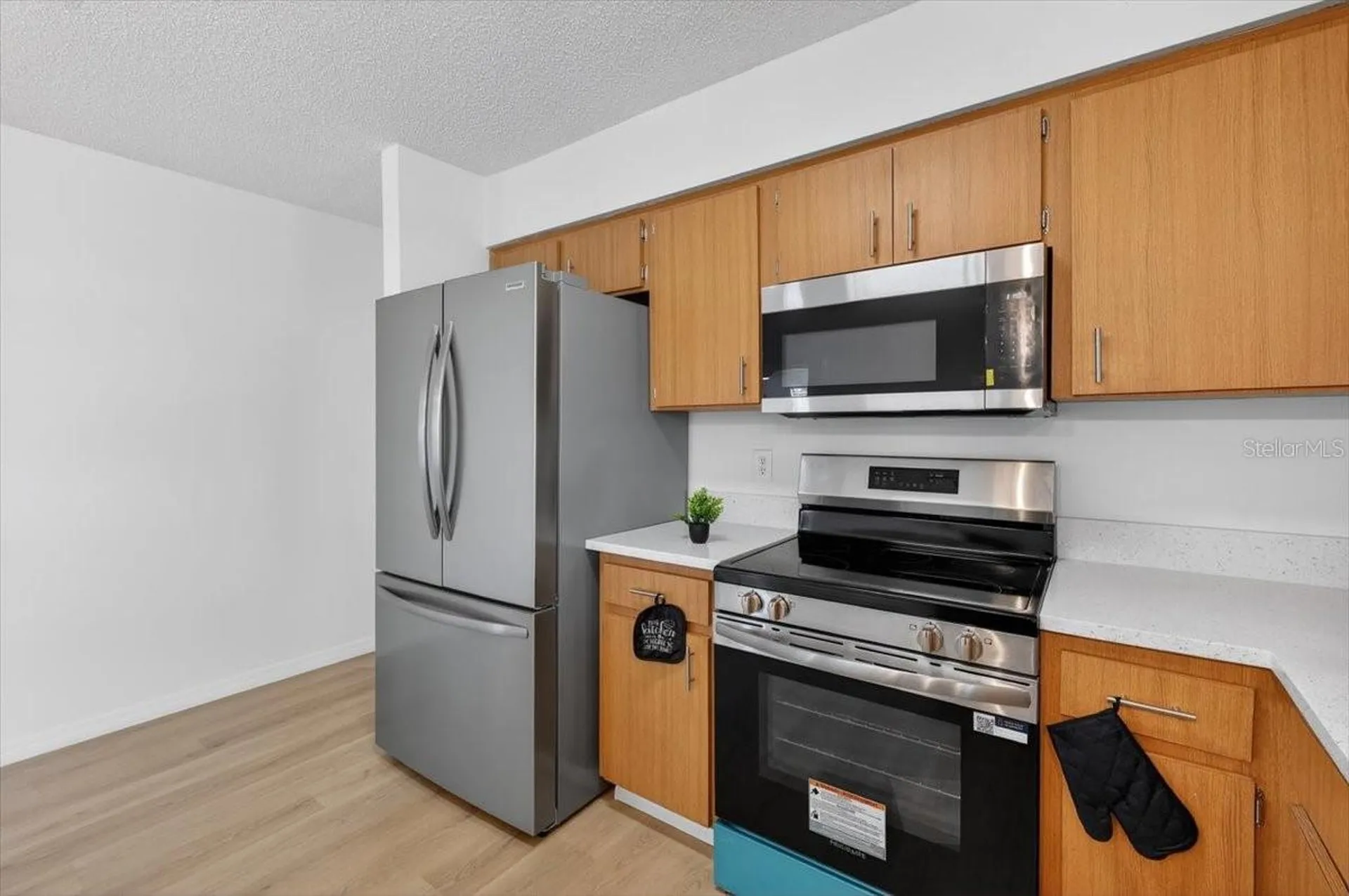37327 Stanford Avenue Zephyrhills FL 33541