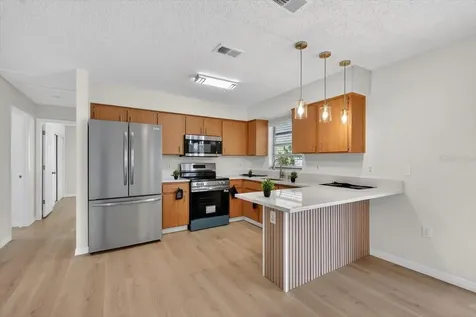 37327 Stanford Avenue Zephyrhills FL 33541