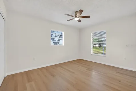 37327 Stanford Avenue Zephyrhills FL 33541