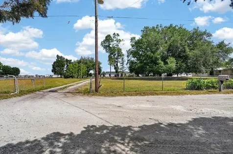 37327 Stanford Avenue Zephyrhills FL 33541
