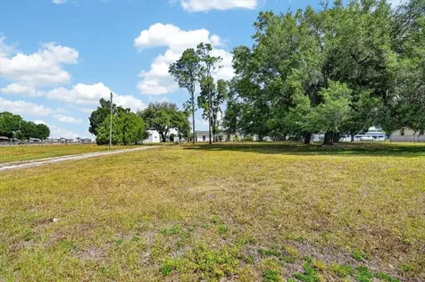 37327 Stanford Avenue Zephyrhills FL 33541