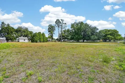 37327 Stanford Avenue Zephyrhills FL 33541