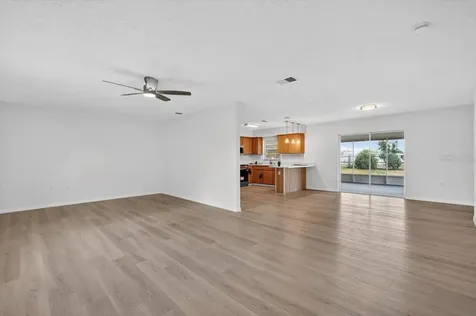 37327 Stanford Avenue Zephyrhills FL 33541