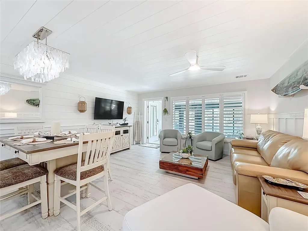1637 SE Paradise Circle Crystal River FL 34429