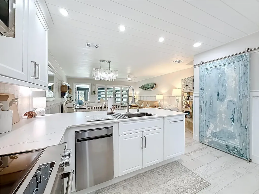 1637 SE Paradise Circle Crystal River FL 34429