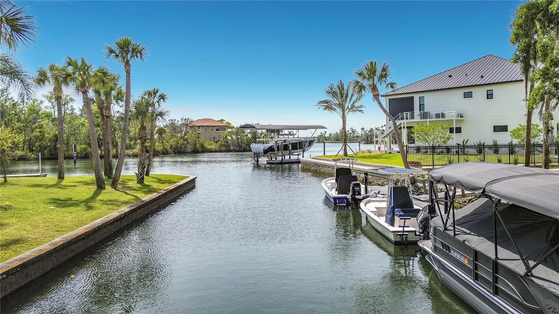 1637 SE Paradise Circle Crystal River FL 34429