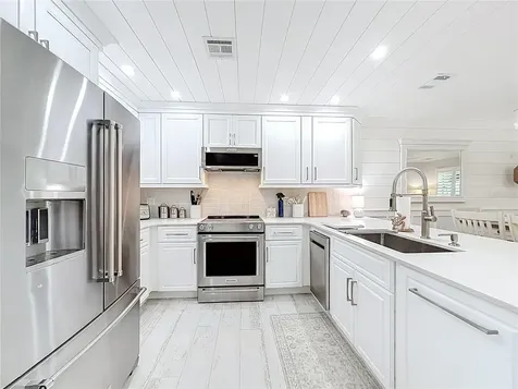 1637 SE Paradise Circle Crystal River FL 34429