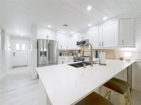 1637 SE Paradise Circle Crystal River FL 34429