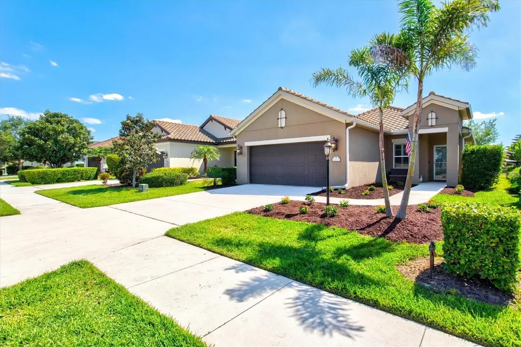 4207 Azurite Way Bradenton FL 34211