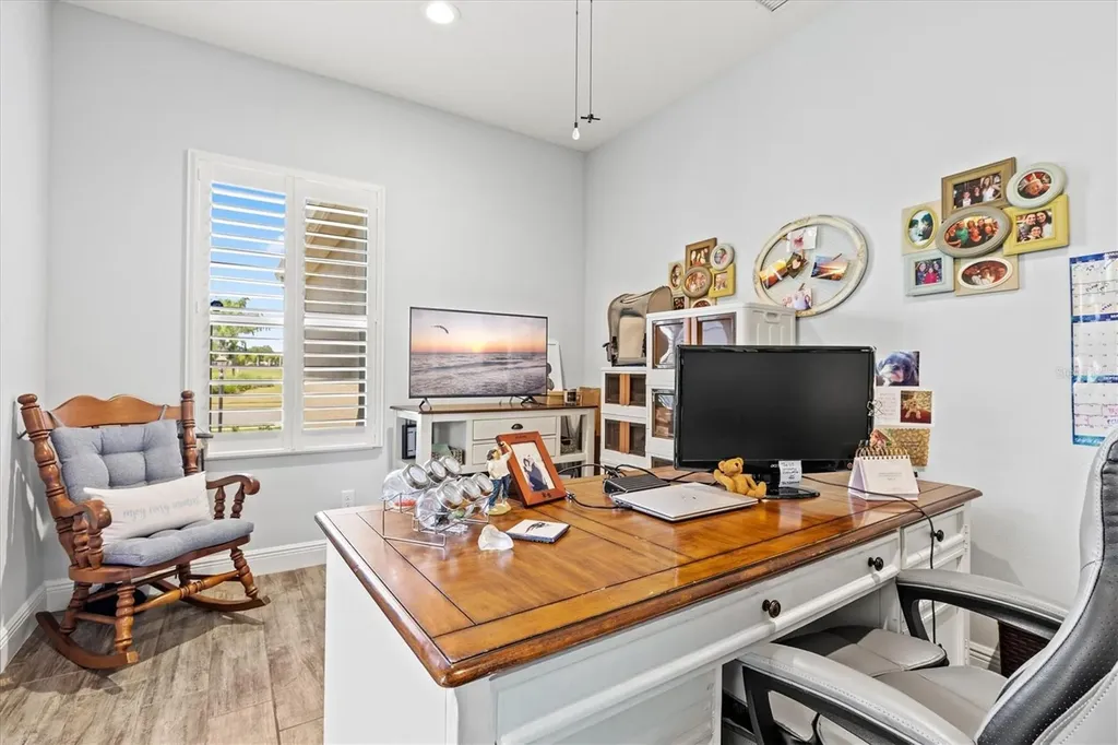 4207 Azurite Way Bradenton FL 34211