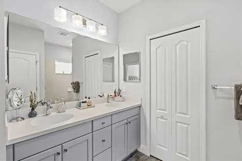 4207 Azurite Way Bradenton FL 34211