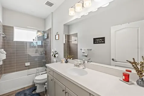 4207 Azurite Way Bradenton FL 34211