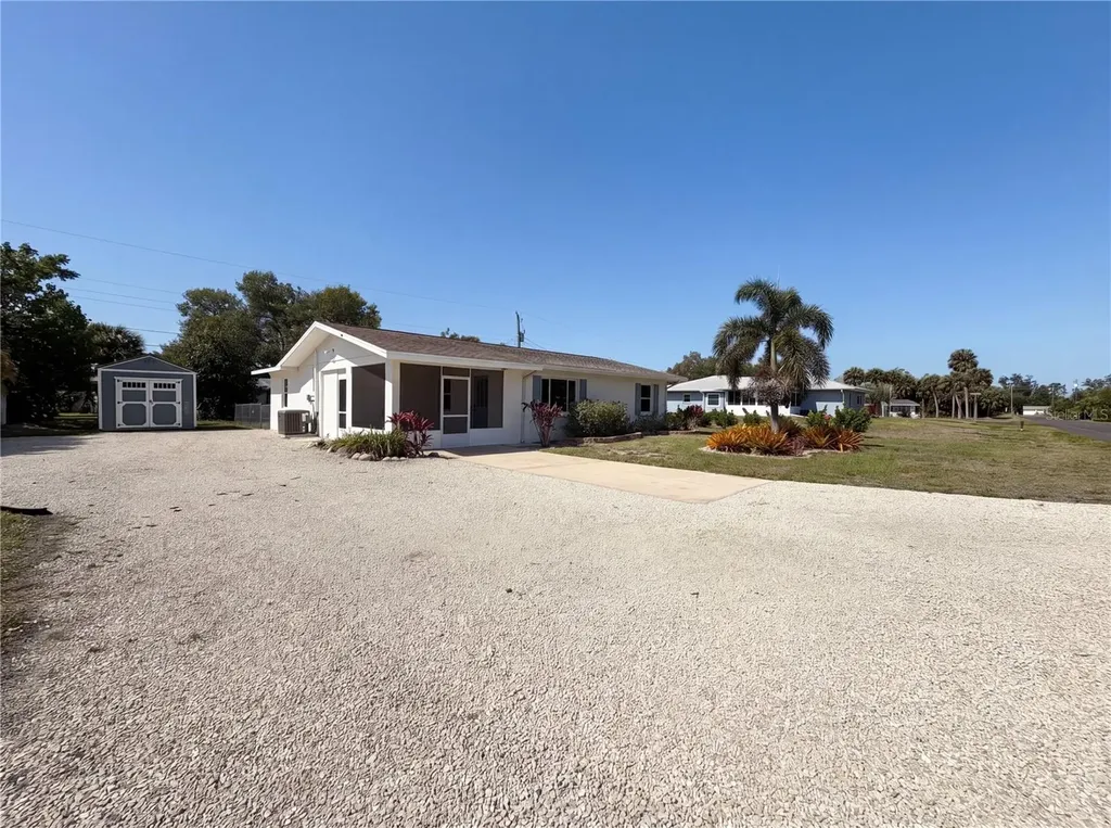829 E 4th Street Englewood FL 34223