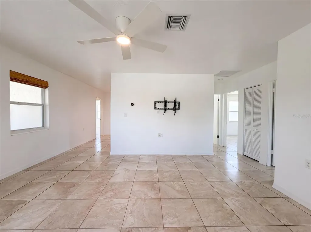 829 E 4th Street Englewood FL 34223