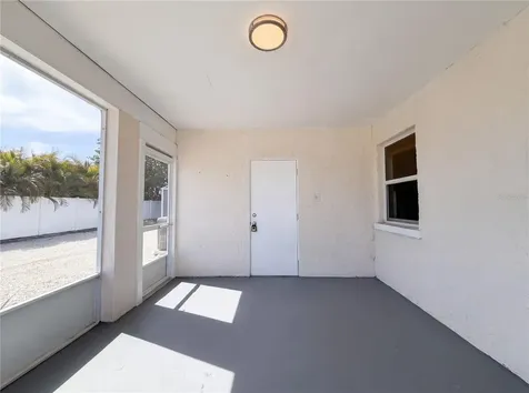 829 E 4th Street Englewood FL 34223