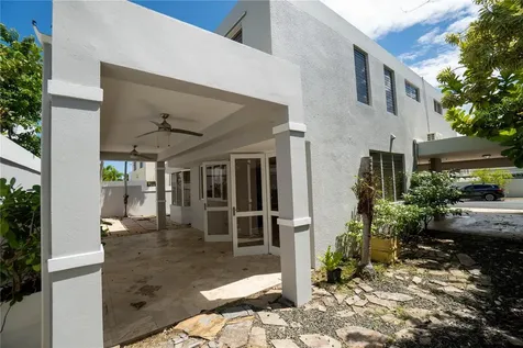 123 Estancias Reales Guaynabo PR 00969