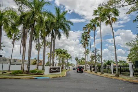 123 Estancias Reales Guaynabo PR 00969