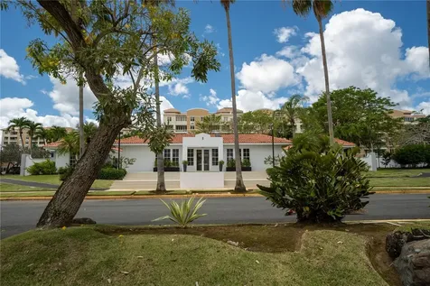 123 Estancias Reales Guaynabo PR 00969