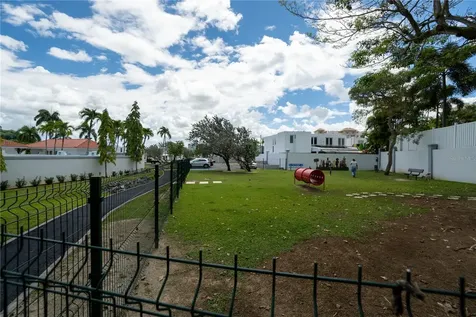 123 Estancias Reales Guaynabo PR 00969