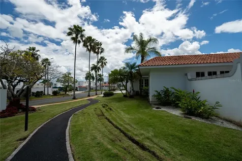 123 Estancias Reales Guaynabo PR 00969