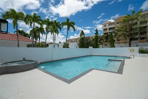 123 Estancias Reales Guaynabo PR 00969