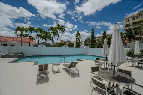 123 Estancias Reales Guaynabo PR 00969