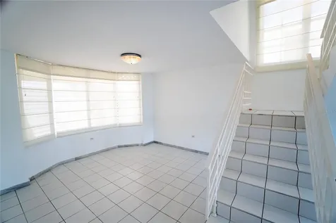123 Estancias Reales Guaynabo PR 00969