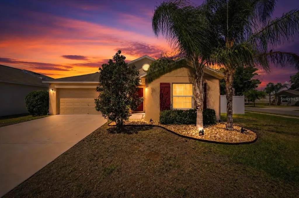 936 Zone Tailed Hawk Place Ruskin FL 33570