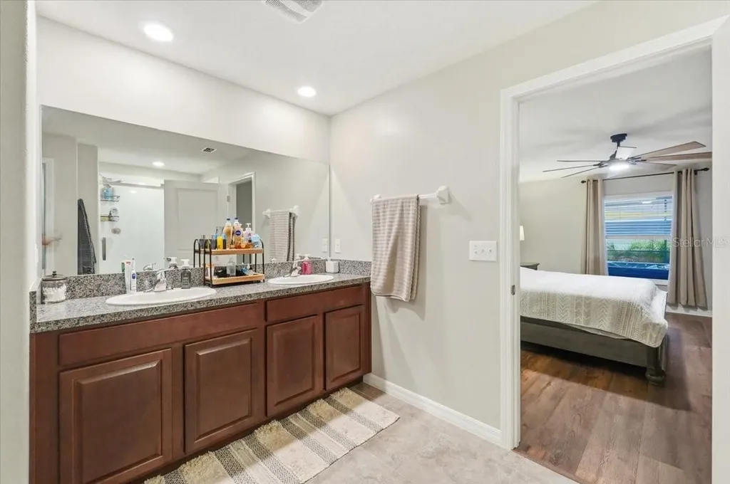 936 Zone Tailed Hawk Place Ruskin FL 33570