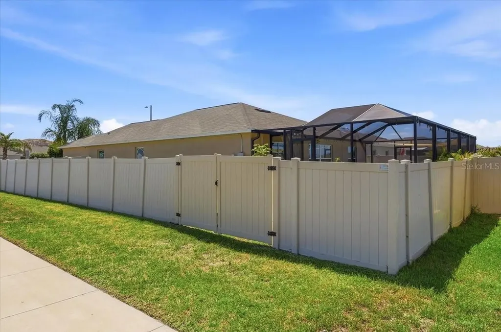 936 Zone Tailed Hawk Place Ruskin FL 33570