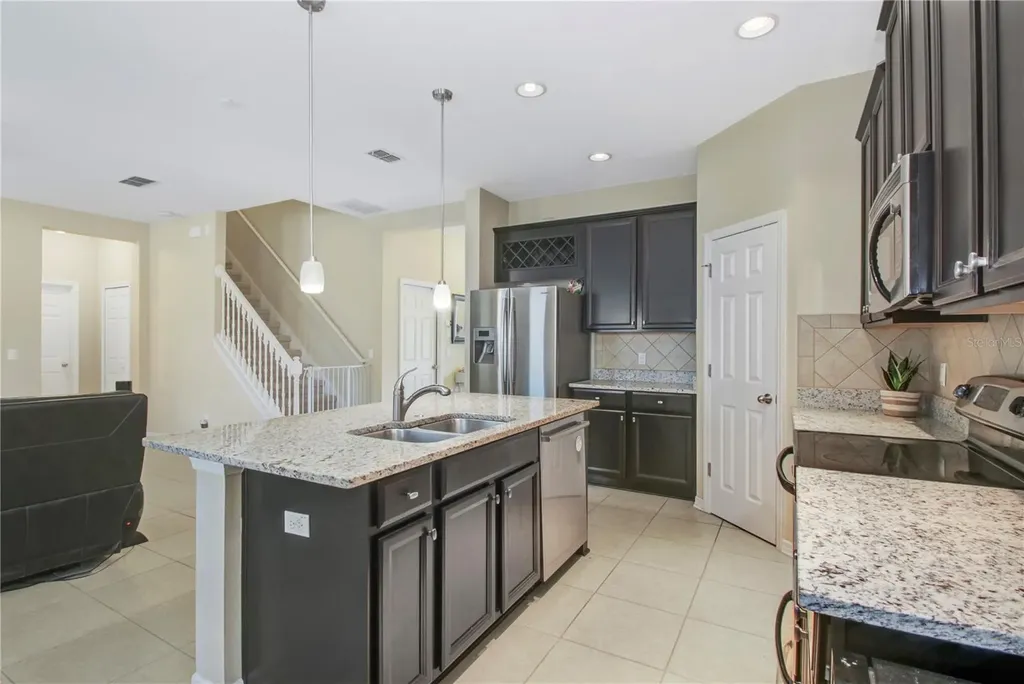 9009 Vickroy Terrace Oviedo FL 32765