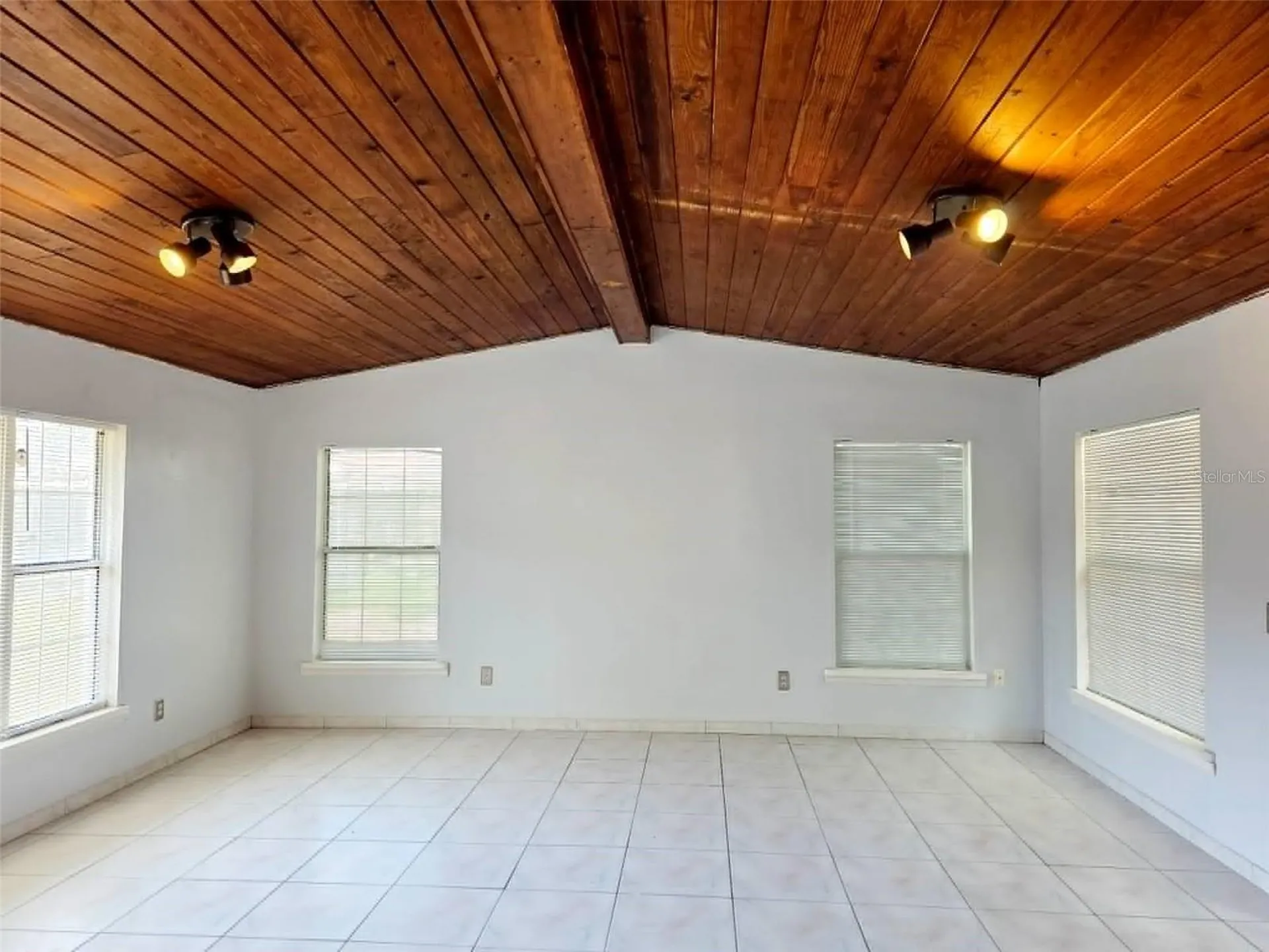 812 Gullberry Lane Altamonte Springs FL 32714