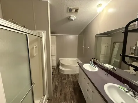 38038 Cat Avenue Zephyrhills FL 33541