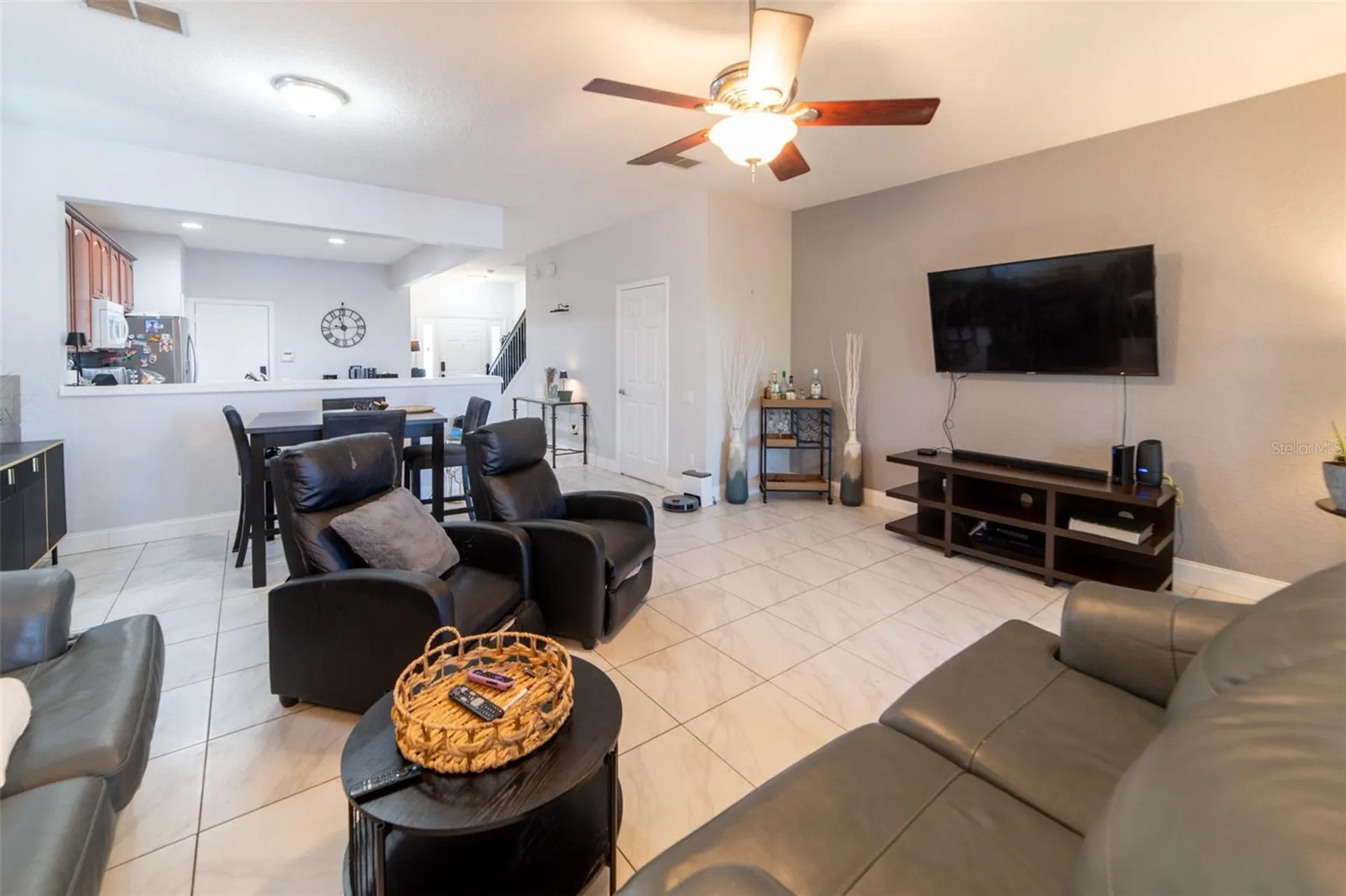 1041 Enclair Street Orlando FL 32828